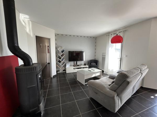 Exceptionnel ! Dans un lotissement calme, belle villa en excellent état de type 5 et de 119 m2, terrain 905 m Alzonne (11170)