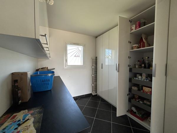 Exceptionnel ! Dans un lotissement calme, belle villa en excellent état de type 5 et de 119 m2, terrain 905 m Alzonne (11170)