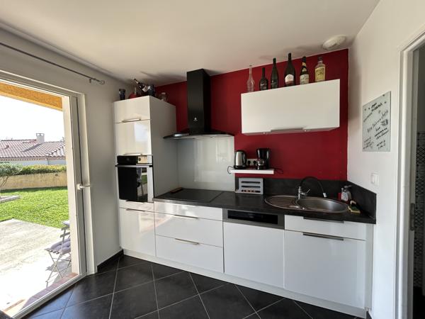 Exceptionnel ! Dans un lotissement calme, belle villa en excellent état de type 5 et de 119 m2, terrain 905 m Alzonne (11170)