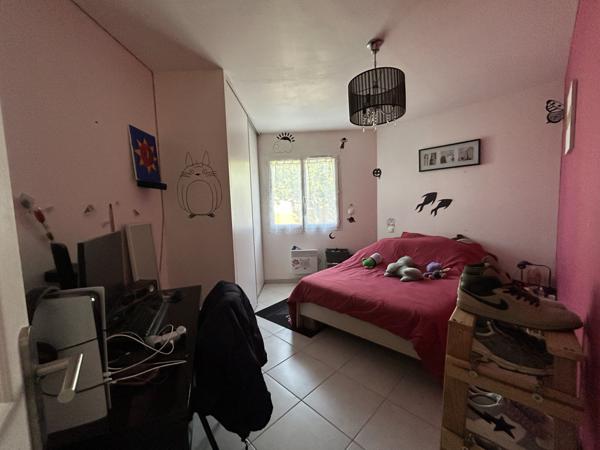 Exceptionnel ! Dans un lotissement calme, belle villa en excellent état de type 5 et de 119 m2, terrain 905 m Alzonne (11170)