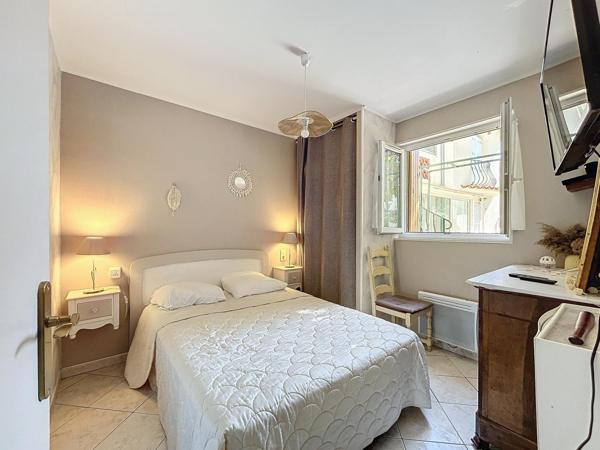 LAMALOU-LES-BAINS – Proche thermes et commerces