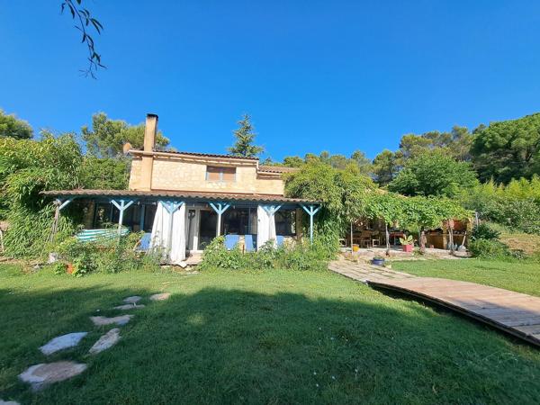 VIVRE EN PLEINE NATURE A PROXIMITE DES COMMODITES