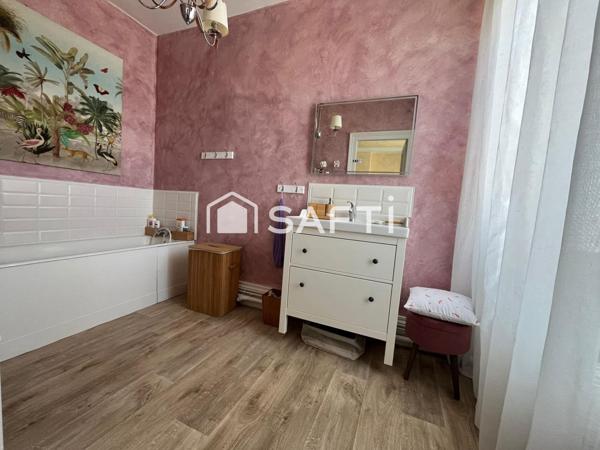 Splendide maison 5 chambres bureau jardin garage