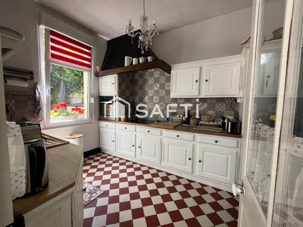 Splendide maison 5 chambres bureau jardin garage