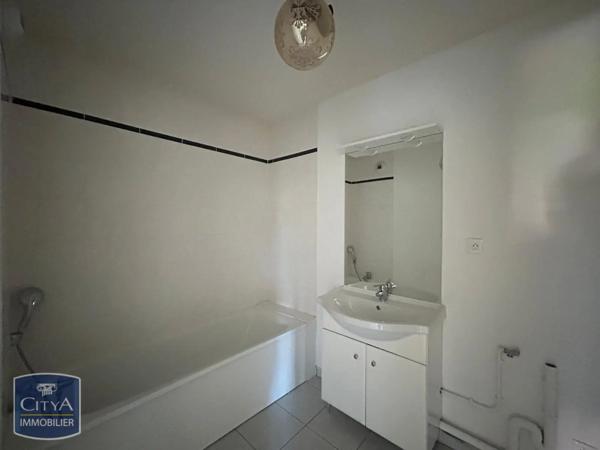 Appartement à louer 2 pièces 45.01m² Creutzwald (57150)