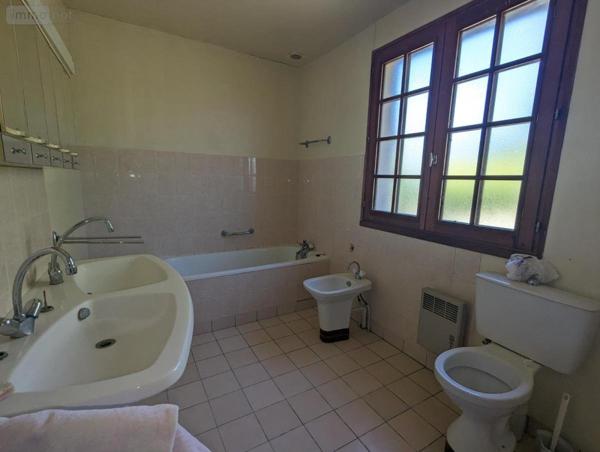 Maison à vendre à Barfleur dans la Manche (50760), ref : 50046-1188