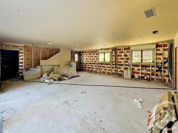 Maison à vendre  5 pièces - 141,86 m 2   CERET  - 66