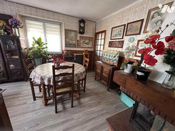 A VENDRE 56 VANNES EST Secteur Casernes, maison 1957, 4 chambres, jardin 472 m²