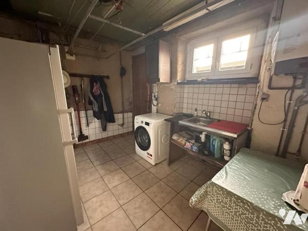 A VENDRE 56 VANNES EST Secteur Casernes, maison 1957, 4 chambres, jardin 472 m²