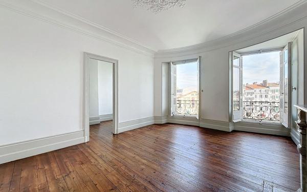 Appartement à vendre    3 pièces • 96,32 m2 Bayonne