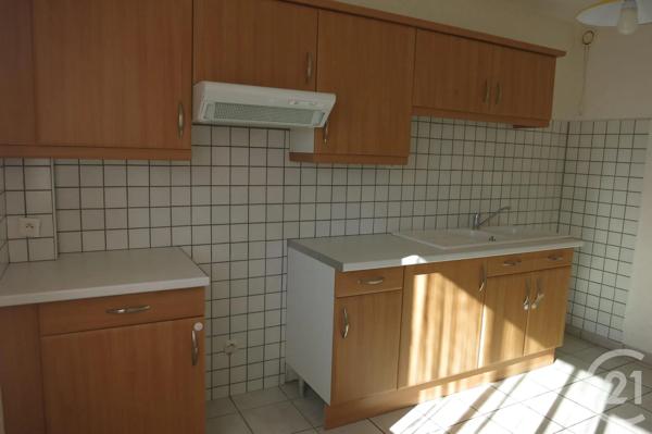 Appartement F3 à vendre  3 pièces - 55,90 m 2   MONTLUCON  - 03