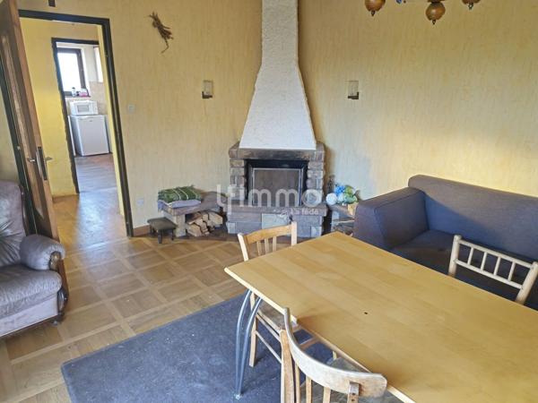 Maison 6pieces au calme (possible vie de plein pied) sur sept ares
