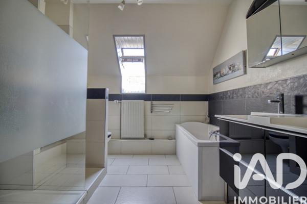 Maison à vendre 6 pièces 122,4 m² Nucourt