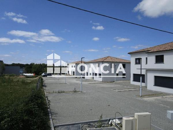 Location Local commercial 3 pièces 75 m² - BAT B Montrabe 31850