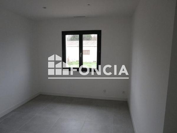 Location Local commercial 3 pièces 75 m² - BAT B Montrabe 31850