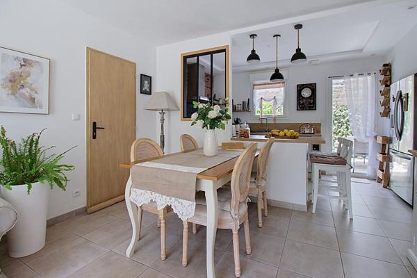 A VENDRE EN EXCLUSIVITE - Villa de 85m2 sur 411 m2 de terrain avec piscine et garage