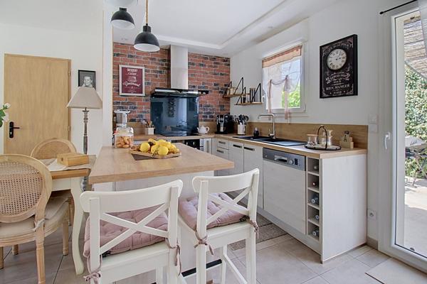A VENDRE EN EXCLUSIVITE - Villa de 85m2 sur 411 m2 de terrain avec piscine et garage
