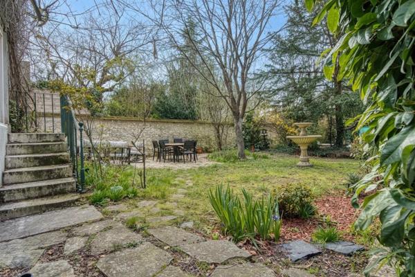 Maison MANSART à Vendre 220 m² env. Terrain de 586 m² env.