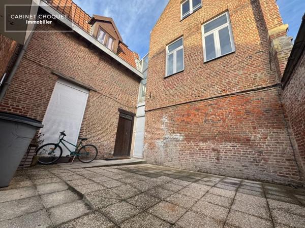 MAISON 4 CHAMBRES PARKING COUR A LOUER - VIEUX-LILLE - 118.5 m 2 - 1 690 € charges comprises par mois