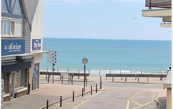 Vente Appartement P2 PLAGE DE TRESTRAOU rénové(e) Perros-guirec   