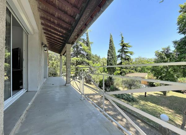 Ardèche : Propriété avec parc arboré de 4 500 m², piscine et logement indépendant