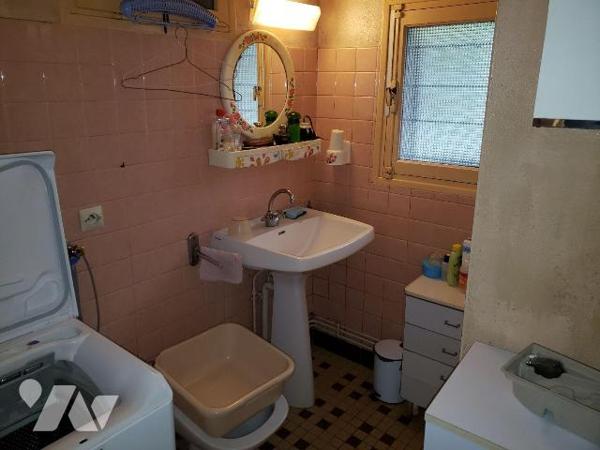 A vendre à Romorantin (41), quartier Nord, sur un terrain de 2629 m², cette fermette à rénover ...