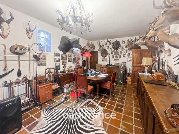 Maison à vendre 8 pièces HYERES (83)- Vue mer panoramique Exceptionnel - Double garage - Ascenseur