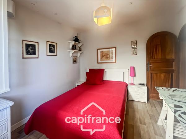 Maison à vendre 8 pièces HYERES (83)- Vue mer panoramique Exceptionnel - Double garage - Ascenseur