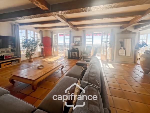 Maison à vendre 8 pièces HYERES (83)- Vue mer panoramique Exceptionnel - Double garage - Ascenseur