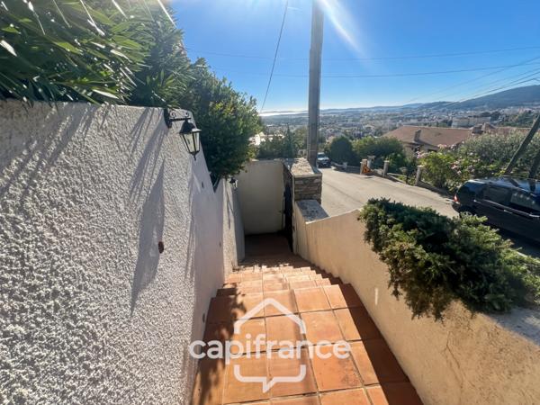 Maison à vendre 8 pièces HYERES (83)- Vue mer panoramique Exceptionnel - Double garage - Ascenseur