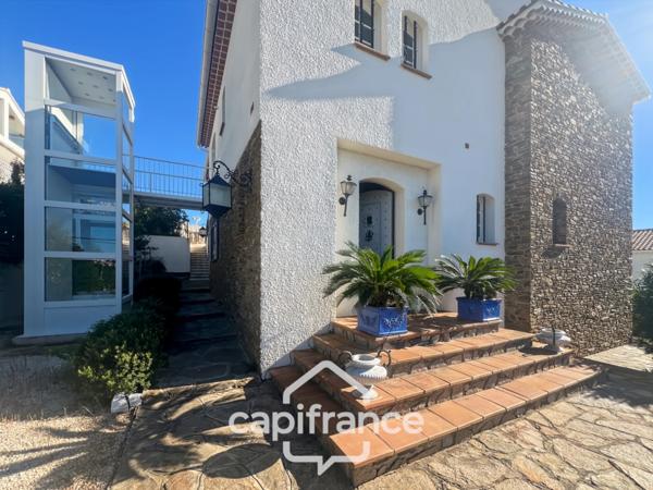 Maison à vendre 8 pièces HYERES (83)- Vue mer panoramique Exceptionnel - Double garage - Ascenseur