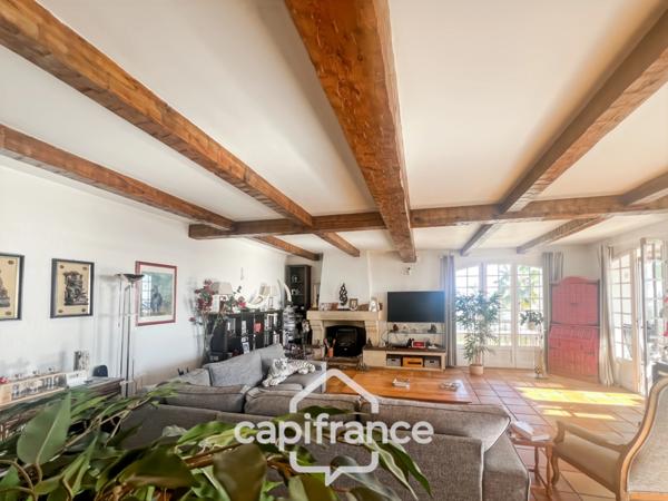 Maison à vendre 8 pièces HYERES (83)- Vue mer panoramique Exceptionnel - Double garage - Ascenseur