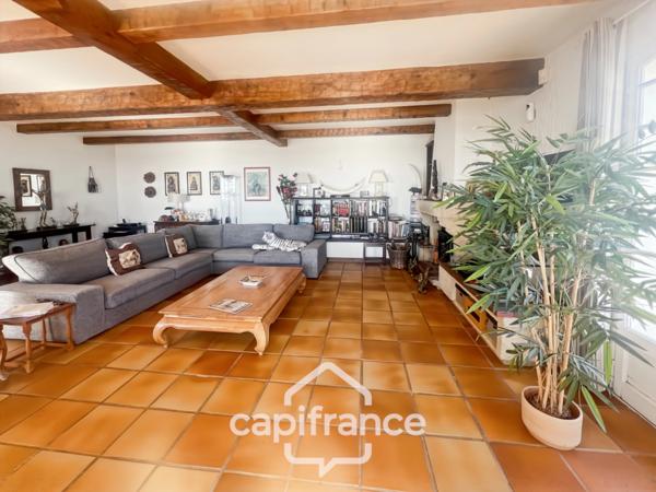 Maison à vendre 8 pièces HYERES (83)- Vue mer panoramique Exceptionnel - Double garage - Ascenseur