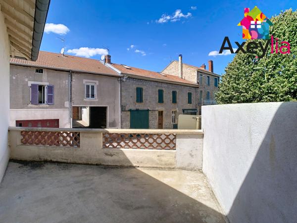 CENTRE RENAISON - MAISON DE VILLAGE AVEC TERRASSE
