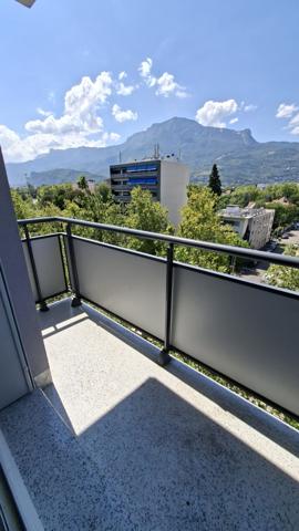 Appartement T4 / 3 CH- Avec balcon et vue dégagée.