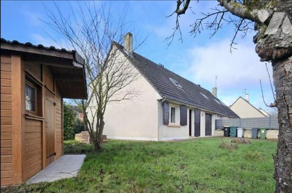 CHALONS EN CHAMPAGNE aux pieds de COMPERTRIX (51510) Maison de type 5 -À RÉNOVER-