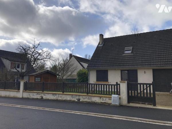 CHALONS EN CHAMPAGNE aux pieds de COMPERTRIX (51510) Maison de type 5 -À RÉNOVER-