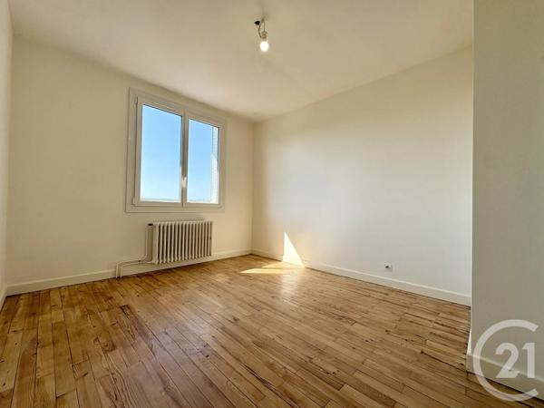 Appartement T4 à vendre  5 pièces - 69,63 m 2   LE PONT DE BEAUVOISIN  - 38