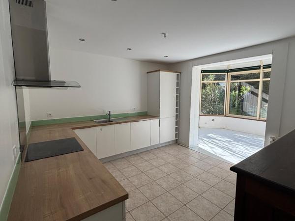 Maison à LOCMIQUELIC, 56570 - 8 pièces 155m²