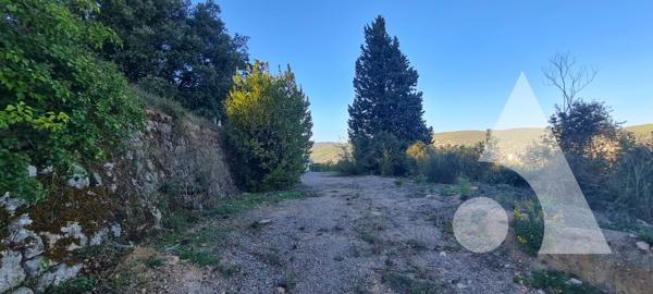 Terrain 1058 m2
