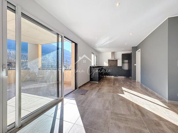 Millau (12100) APPARTEMENT DE STANDING F4 DE 135 M2