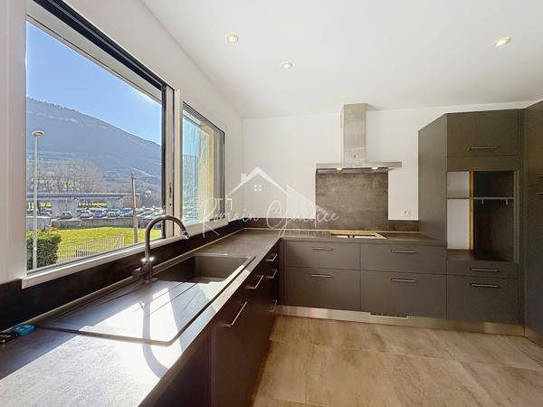 Millau (12100) APPARTEMENT DE STANDING F4 DE 135 M2