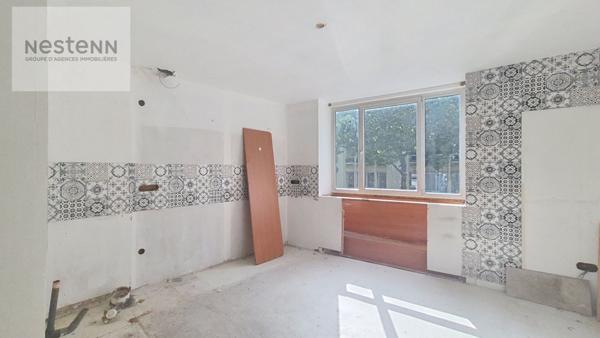 Local commercial Calais 300m2 Loué+ duplex de 400m2 à rénover entièrement CALAIS place crèvecoeur