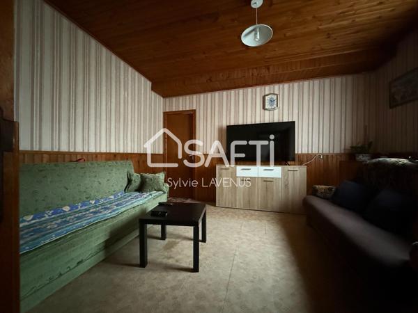 Idéal investisseur, Maison à rénover de 201 m2, sur son terrain de 1593 m2.