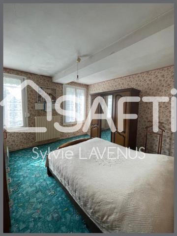 Idéal investisseur, Maison à rénover de 201 m2, sur son terrain de 1593 m2.