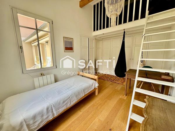 Maison récente de 7 pièces sur terrain arboré