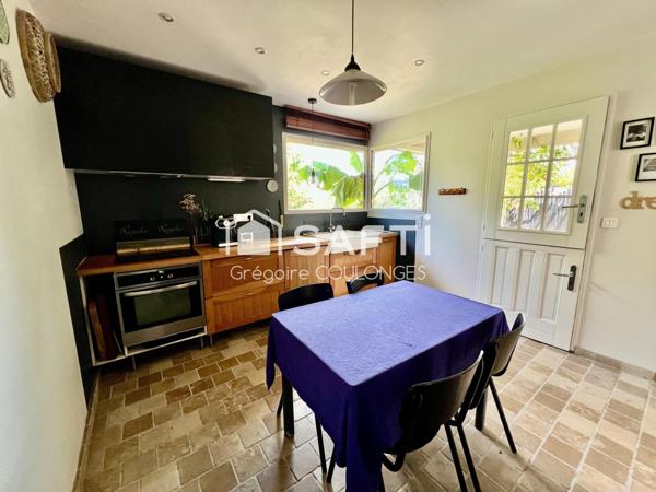 Maison récente de 7 pièces sur terrain arboré