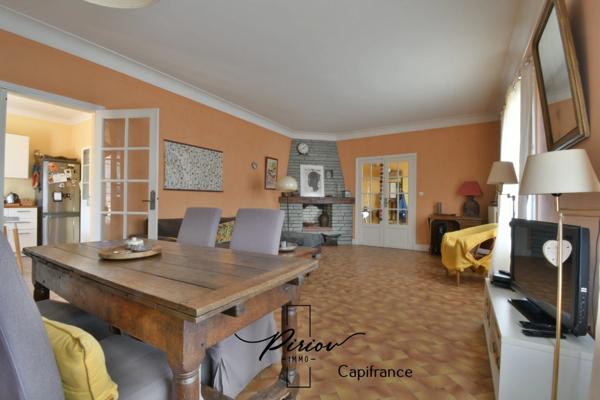 Pavillon plain pied, 3 grandes chambres, sous sol complet, proche centre ville