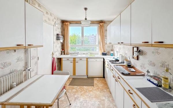 Appartement à vendre    4 pièces • 100 m2 Rambouillet