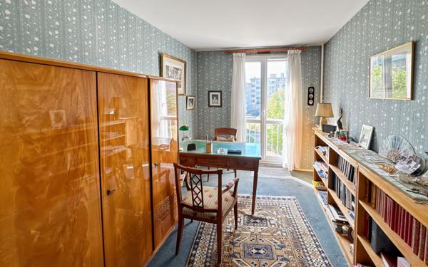 Appartement à vendre    4 pièces • 100 m2 Rambouillet